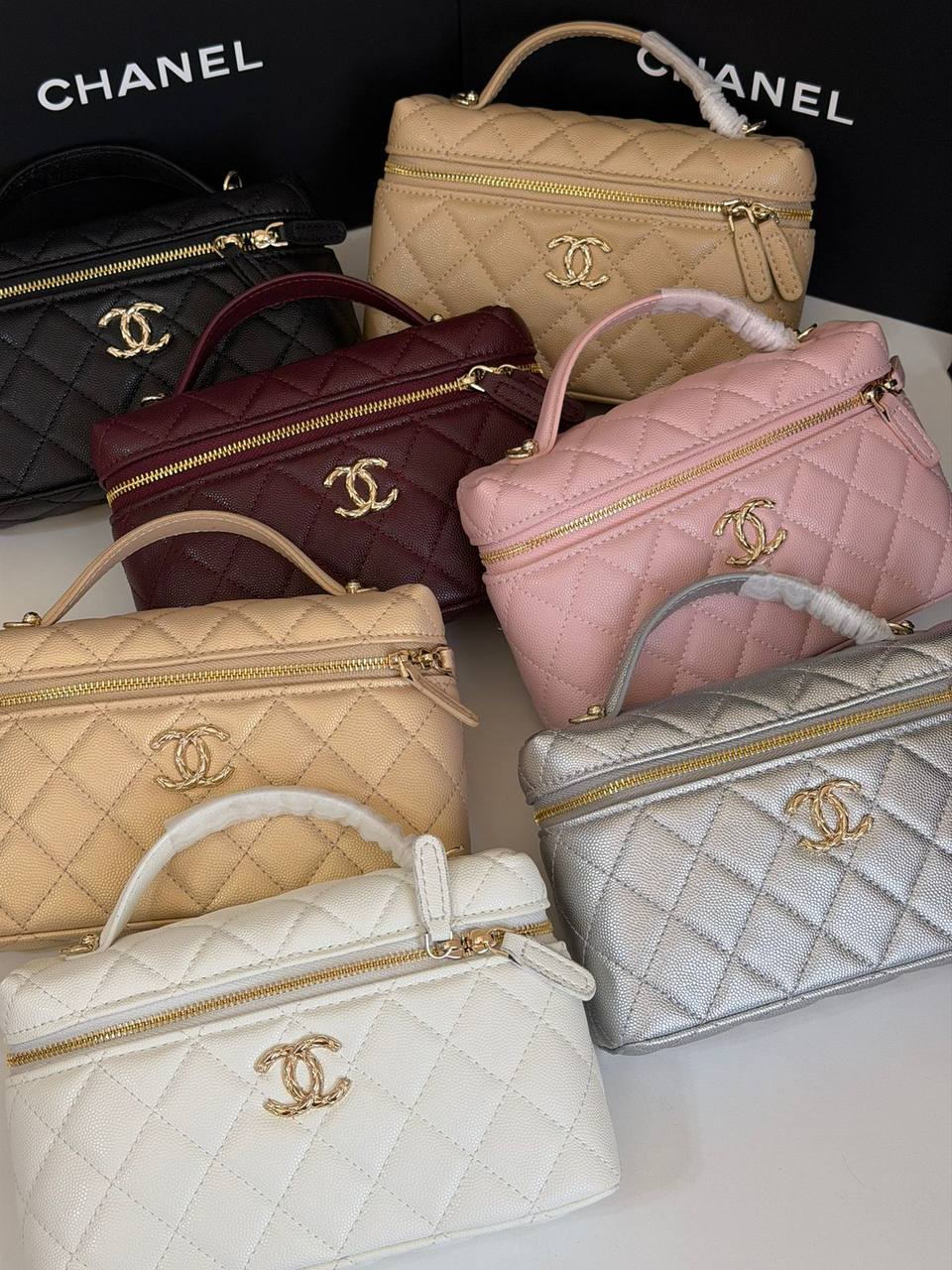 Chanel
Master🌺
240 dhs✅

Zain134
♥️♥️♥️