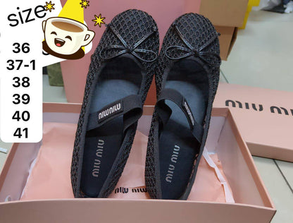 Miu Miu
Size 36 to 41
110 dhs✅

Zain103
♥️♥️♥️