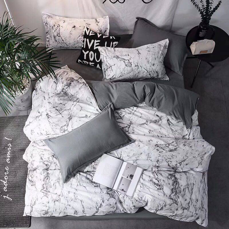Comfort set
💛Single 4pcs set
1 comfort 
1 bedsheets 
2 pillowcases 
100 dhs🇦🇪🇦🇪

Zain99
♥️♥️♥️