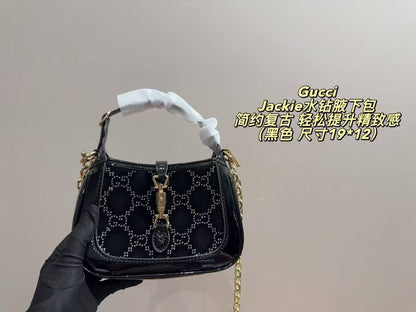 Gucci - Miu Miu
280 dhs✅
Master🌺🌺

Zain153
♥️♥️♥️