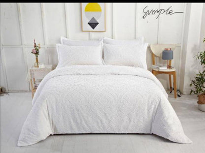 New collection 💥💥💥
Normal 
Embroidered 
Comfort set 
King size comfort 6pcs set 
140 dhs🪙🌨️

Zain99
♥️♥️♥️