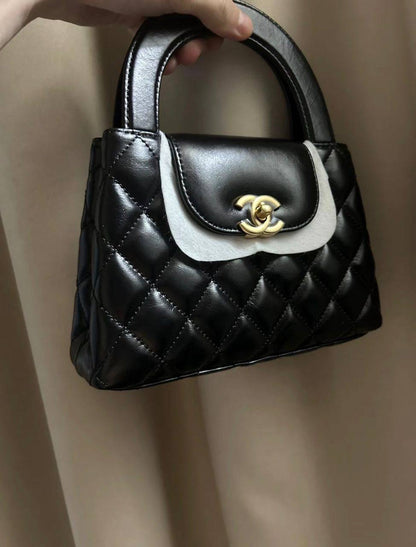 Chanel

95 dhs🇦🇪

With the box
🎁🎁🎁

Zain35
♥️♥️♥️