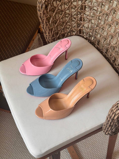 LOUBOTIN
✨ new Collection
👠 36–41
💎 Premium Quality
🔥 Super Master
450 dhs🇦🇪🇦🇪

Zain198
♥️♥️♥️