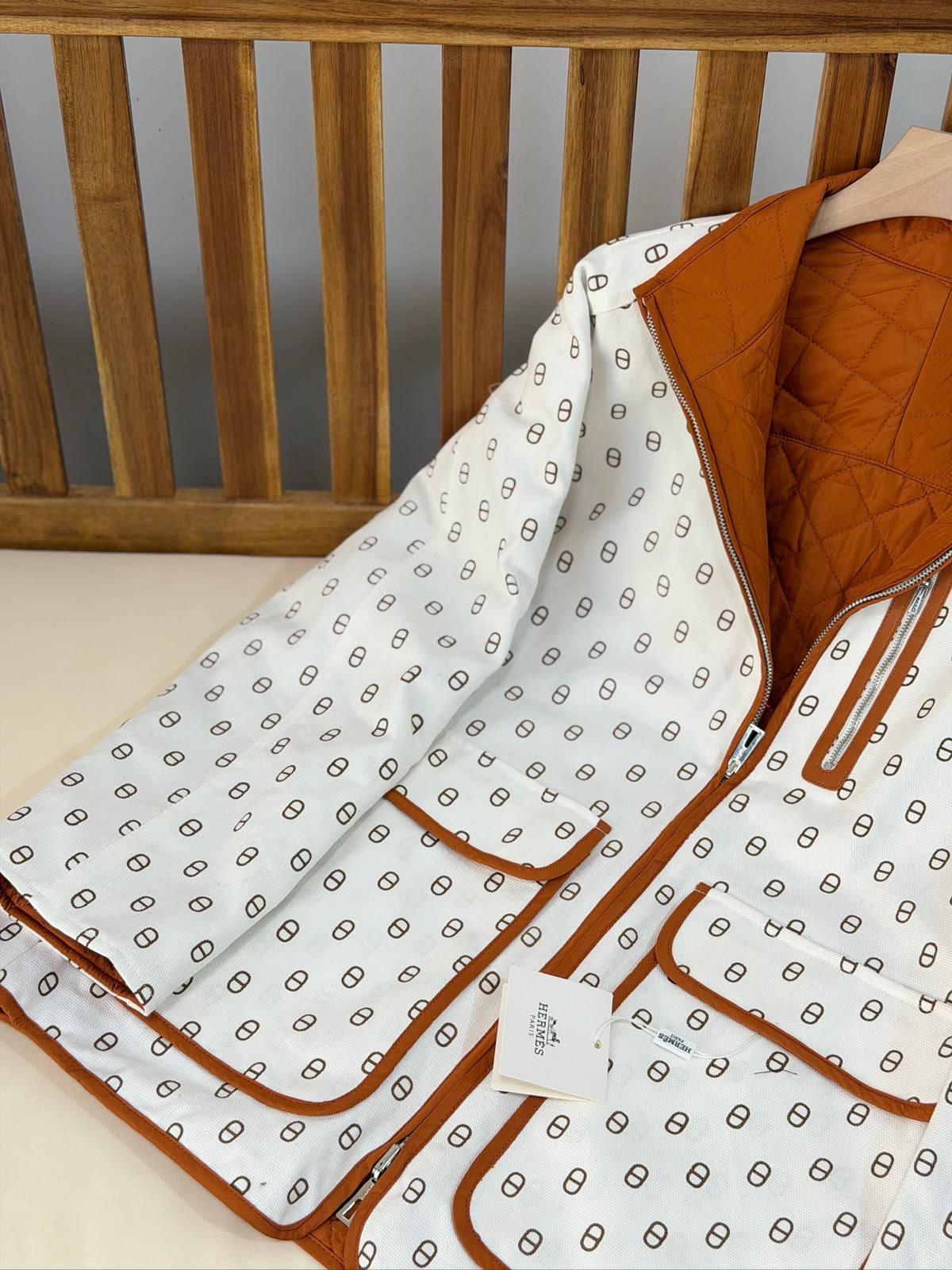 ❤️‍🔥✨HERMES NEW ❤️‍🔥✨
    ✨VIP QUALITY ✨
    💯 COTTON 
Size : 36-38-40-42
750 dhs🇦🇪🇦🇪

Zain287
♥️♥️♥️