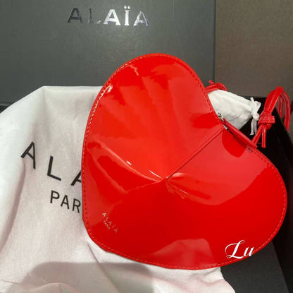 Alaia
110 dhs✅
Best  quality

with box
🎁🎁🎁

Zain74
♥️♥️♥️