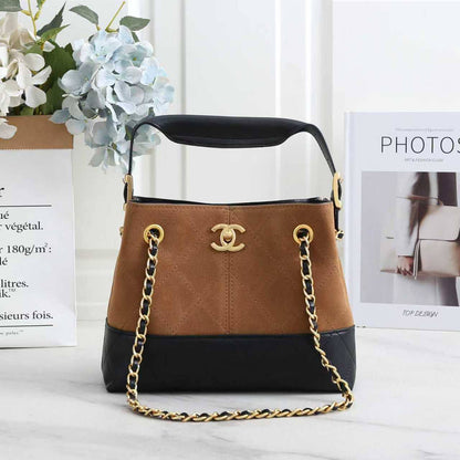 Chanel
100 dhs❣️
SIZE:23/8/18

with box
🎁🎁🎁

Zain07
♥️♥️♥️