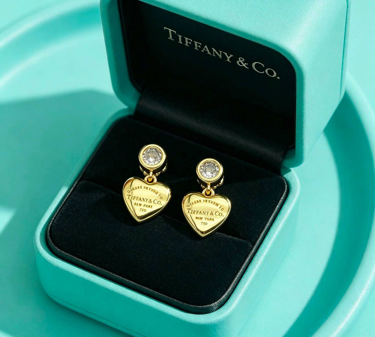 Tiffany 
Earring 🦋
Master quality 💯
With normal boxes 📦 
45 dhs🇦🇪🇦🇪🇦🇪


With master box 🗃️ 
80 dhs🇦🇪🇦🇪🇦🇪

Zain216
♥️♥️♥️
