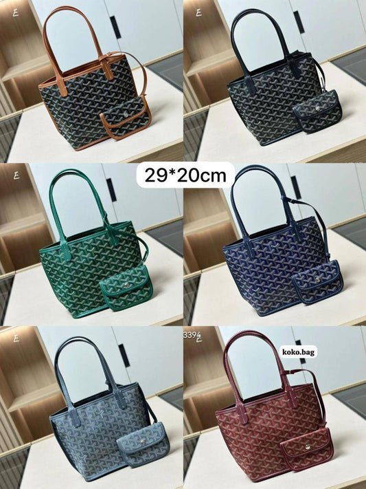 🌈 Goyard Small
1️⃣ First quality 
Size : 29 * 20 cm
75 dhs💓

Zain115
I♥️♥️♥️