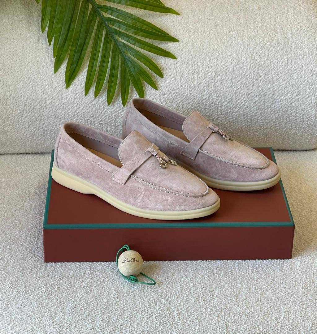 LORA PIANA 
SuperMaster Quality 💯
450 dhs🪙🌨️
Size:36-41💥

Zain171
♥️♥️♥️