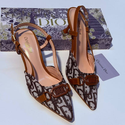 NEW CAME
DIOR HEEL
GOOD QUALITY
110 dhs✅
Size 36 TO 41

Zain40
♥️♥️♥️