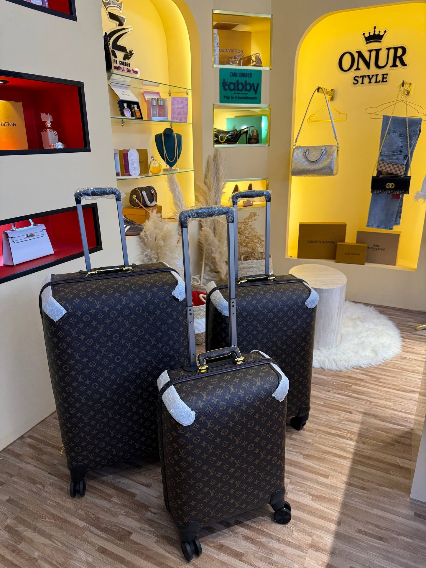 Luggage

570 dhs set

Zain200

اطلبوها من الوتس المثبت في الأعلى👆🏻👆🏻

تواصلو معنا 👈🏻 Zain 
For order WhatsApp pinned 👆🏻

♥️♥️♥️