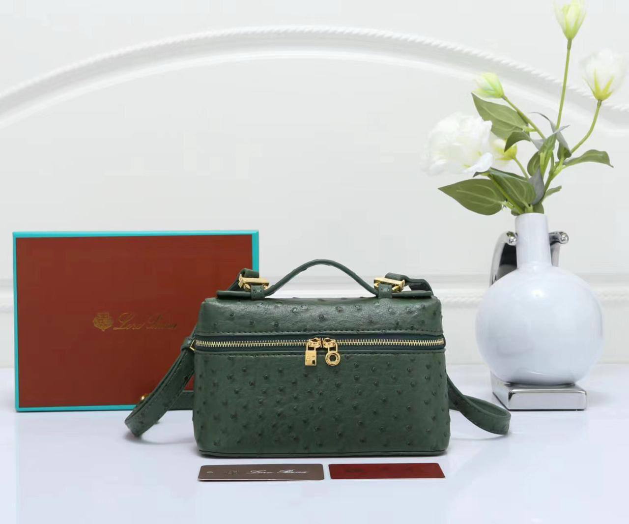 Loro Piana
85 dhs🪙💕

with box
🎁🎁🎁

Zain90
♥️♥️♥️