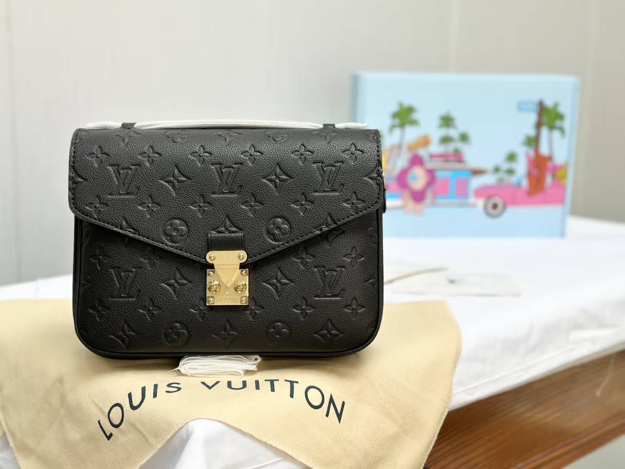 LV
Master❣️❣️
320 dhs✅

Zain153
♥️♥️♥️