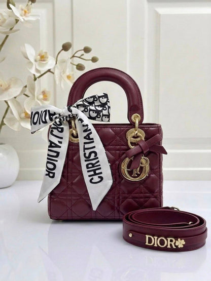 Dior
High quality 
With box 
120 dhs🇦🇪🇦🇪

Zain136
♥️♥️♥️