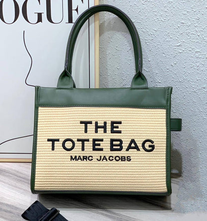 MARC JACOBS 
THE TOTE BAG NEW CAME 

GOOD QUALITY 
110 dhs🪙🖤

Zain39
♥️♥️♥️
