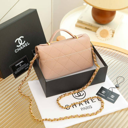 CHANEL 
NEW CAME GOOD QUALITY 
WITH BOX 
🎁🎁🎁

100 dhs🇦🇪

Zain39
♥️♥️♥️