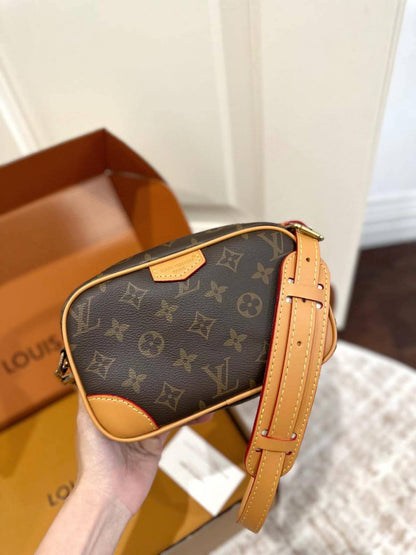 YSL Master++
300 dhs🪙🌨️

Zain10
♥️♥️♥️