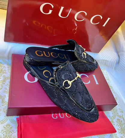 GUCCI 
SIZE 36-41 Available 
150 dhs🪙🌨️

Zain88
♥️♥️♥️