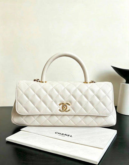 Chanel
130 dhs🇦🇪🇦🇪
size：26cm 
High-quality with box

Zain35
♥️♥️♥️