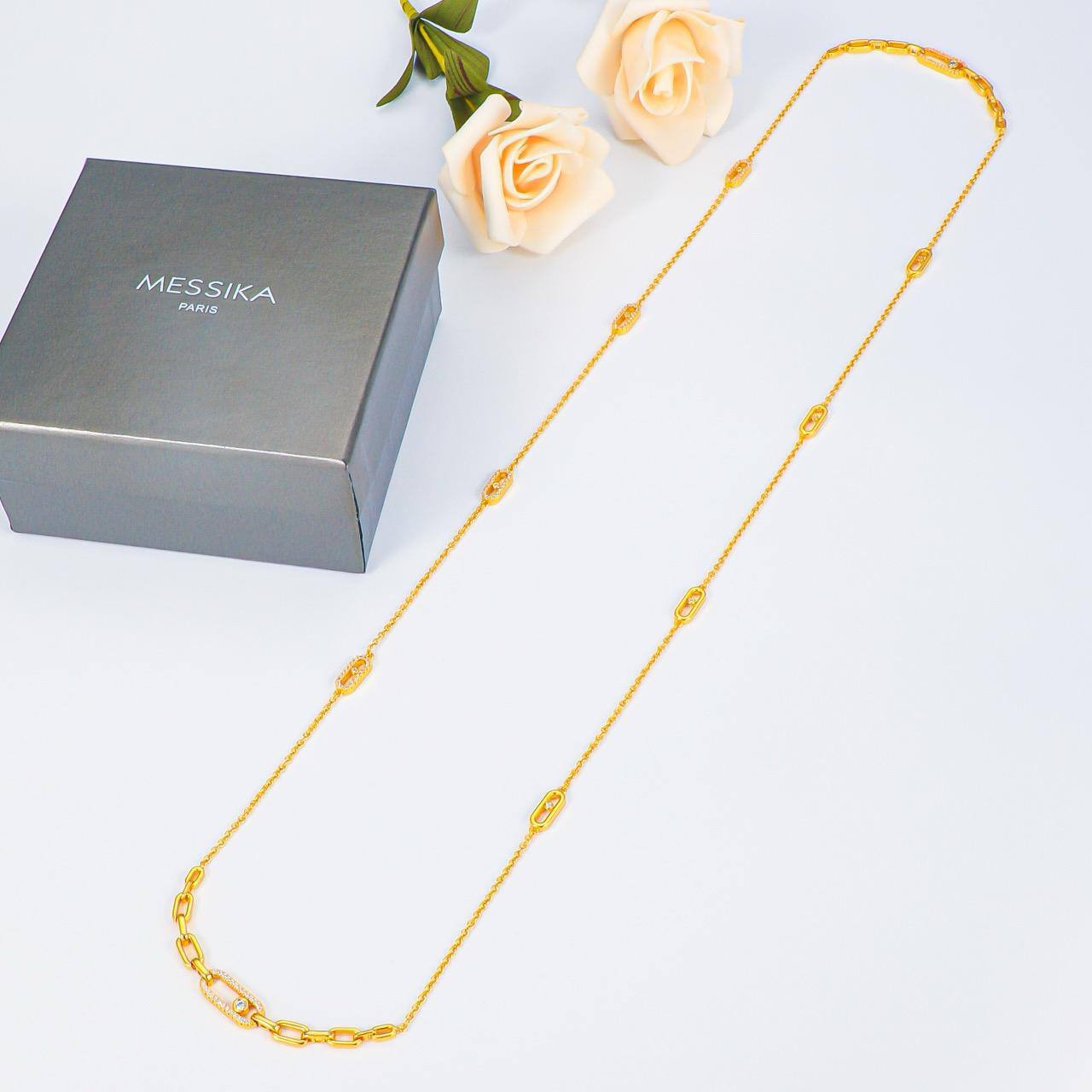 *Messika Necklace* long
Master quality 

140 dhs🪙🌨️
normal box 📦

Zain48
♥️♥️♥️