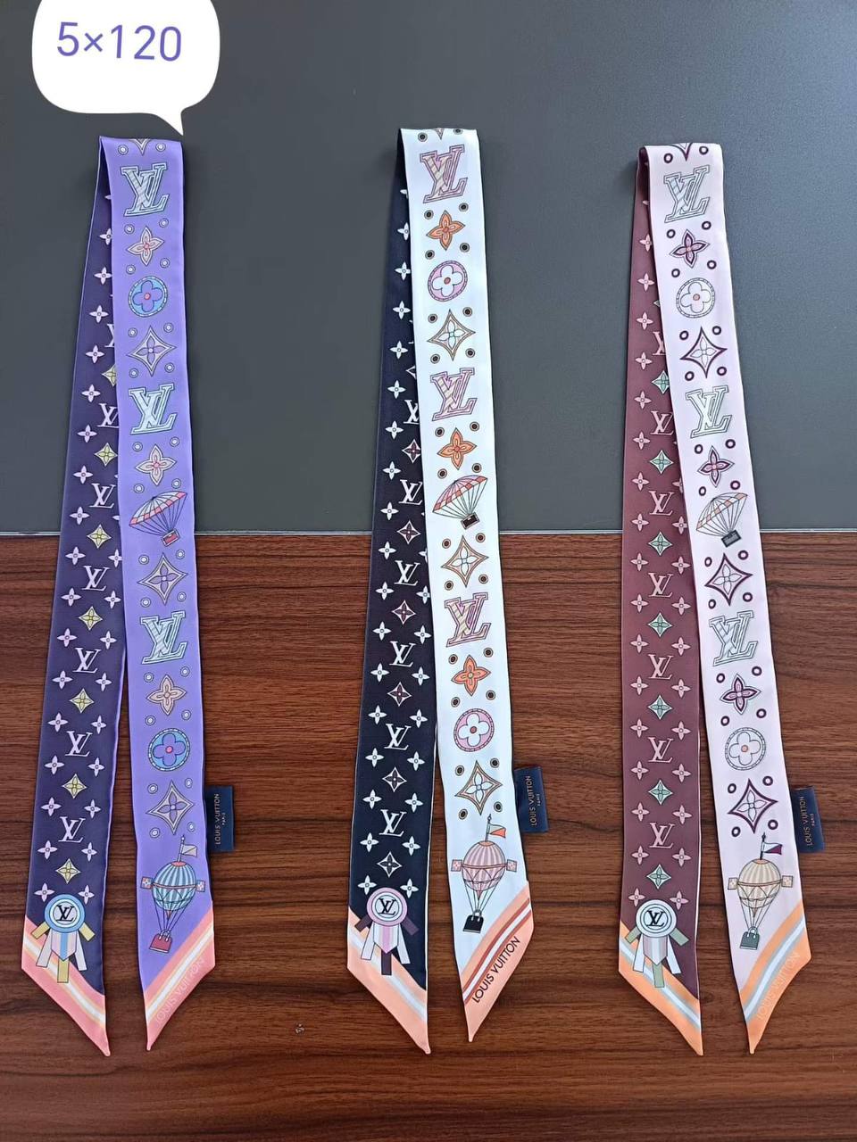 Scarf silk  
45 dhs🇦🇪🇦🇪 with box

Zain312
♥️♥️♥️