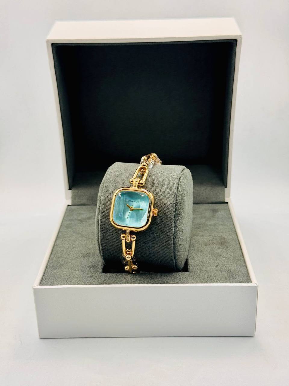 Tiffany ladies 
55 dhs🇦🇪🇦🇪

Zain08
♥️♥️♥️