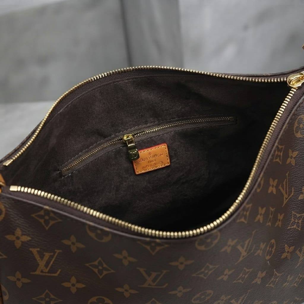 LV
Multipass Handbag
Monogram Canvas Material
Size: 28 cm
With BOX

110 dhs🇦🇪🇦🇪

Zain239
♥️♥️♥️