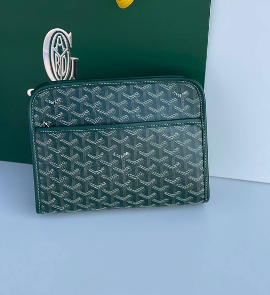 GOYARD
*Clutch bag* 
*Master quality* 

400 dhs🪙🌨️

Zain179
♥️♥️♥️