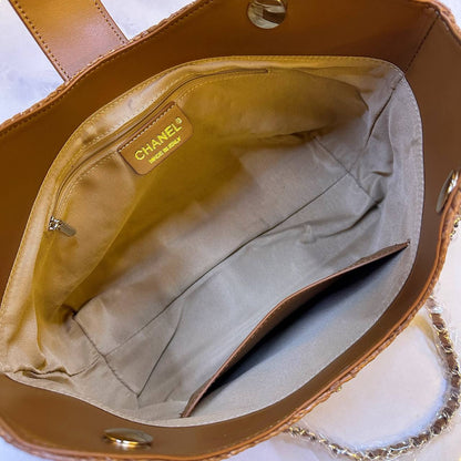 CHANEL

 BEACH BAG 

COPY ONE 

NEW CAME 

130 DHS…🇦🇪🇦🇪

Zain39
Zain295
♥️♥️♥️