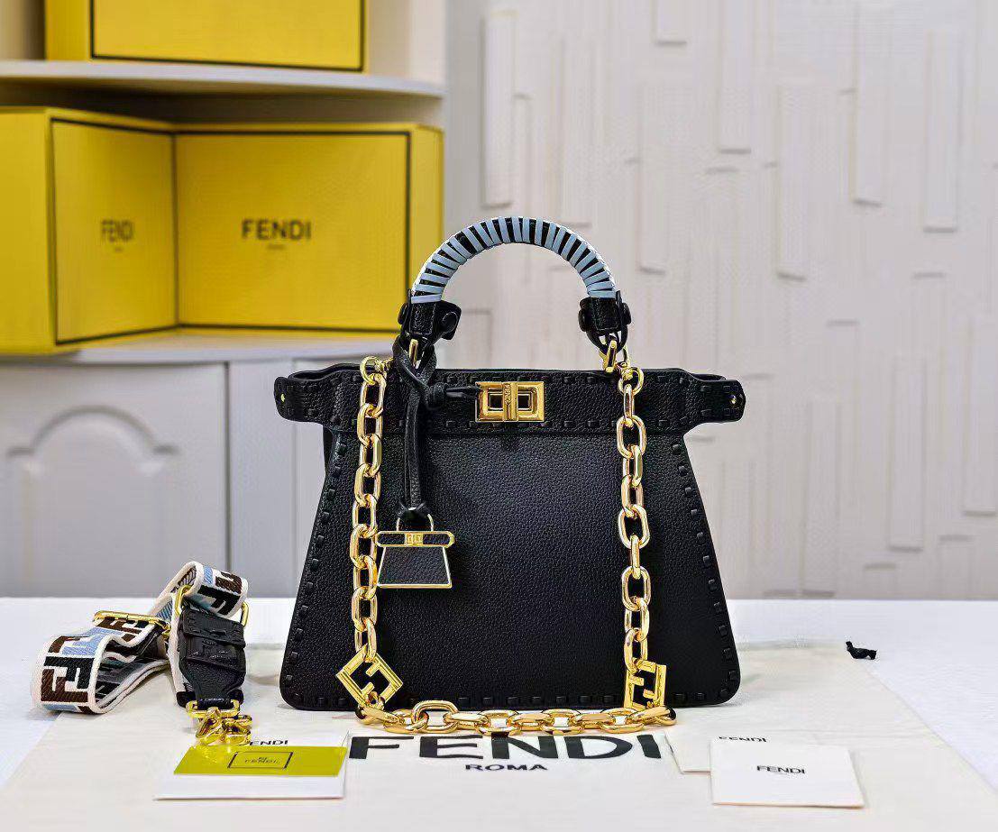 Master Bags 
New Stock
For Price 👇 WTSP Text Zain 0568585901

Zain153
♥️♥️♥️