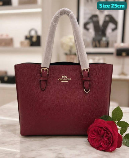 Caoch

Good quality 

with box 
115 dhs🇦🇪🇦🇪🇦🇪

Zain186
♥️♥️♥️