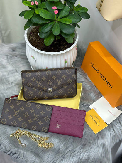 LV   

SIZE. 22CM  

Withbox

90 dhs🇦🇪🇦🇪

Zain51
♥️♥️♥️