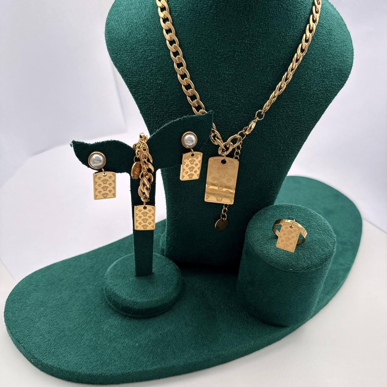 Full Set
45 dhs🪙🌨️

Zain37
♥️♥️♥️