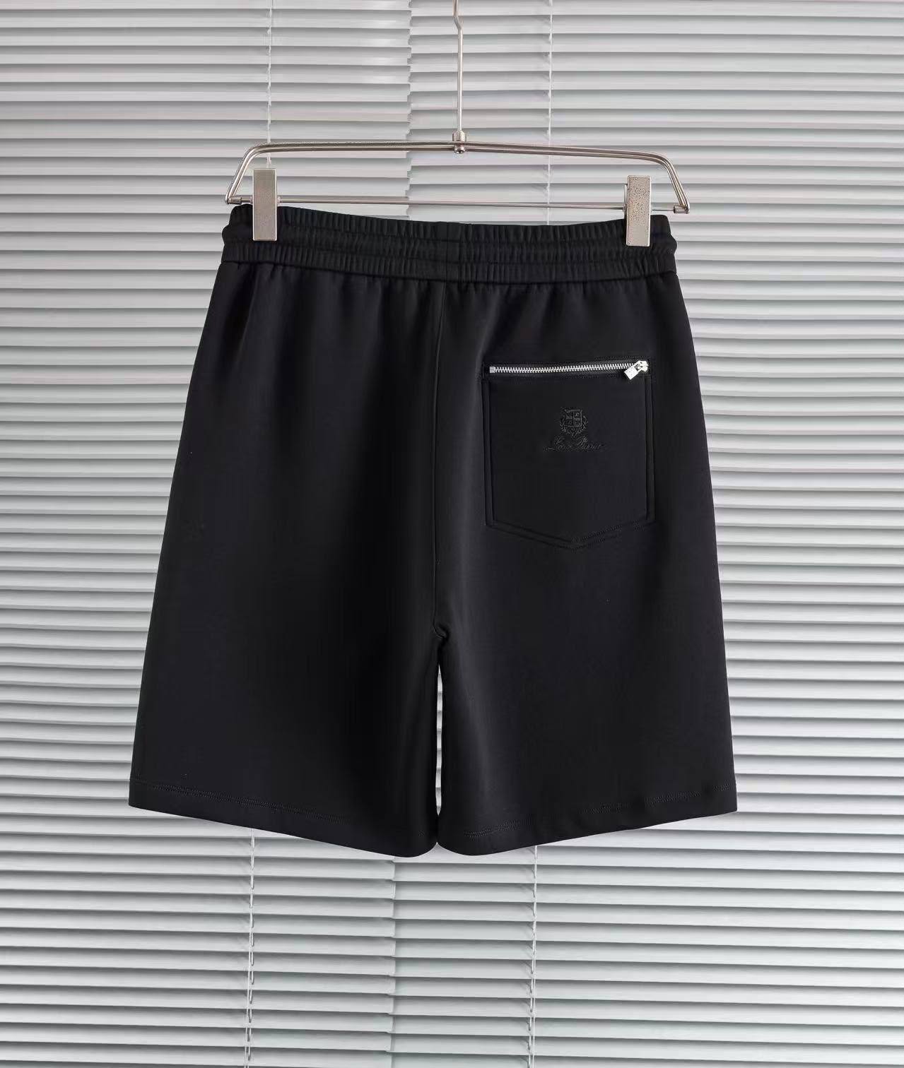 LORO PIANA
Men’s Shorts
Master Quality 
SMLXLXXL 
320 dhs✅

Zain276
♥️♥️♥️