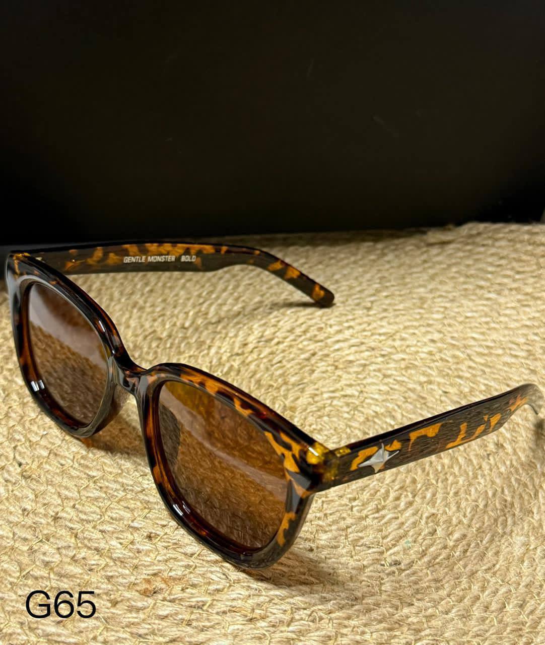 GENTLE MONSTER 👿 *

Sunglasses 🕶️ 

Copy one 

With master box 📦 
50 dhs✅

Zain216
♥️♥️♥️