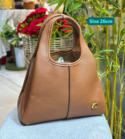 Coach

Good quality 

100 dhs❣️

Zain186
♥️♥️♥️
