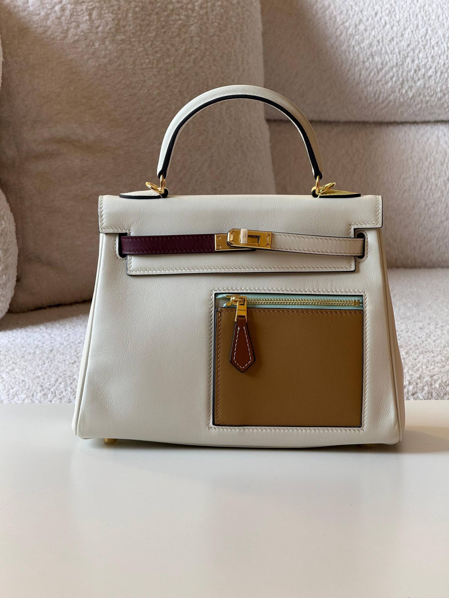 Hermes 


kelly 25cm💕master quality😍

with box❤️

580 dhs❤️💚❤️

Zain52
♥️♥️♥️