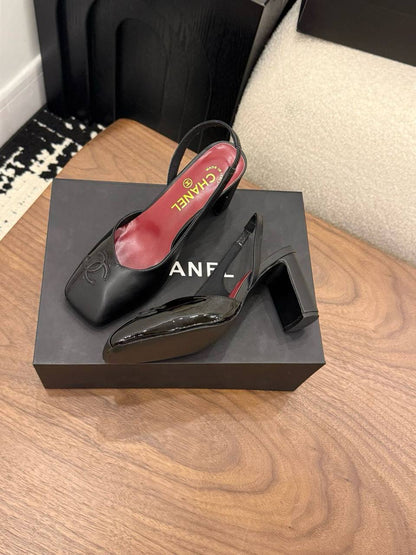 Chanel ❤️
*High quality*❤️
*size: 36 to 42*❤️
350 dhs✅

Zain119
♥️♥️♥️