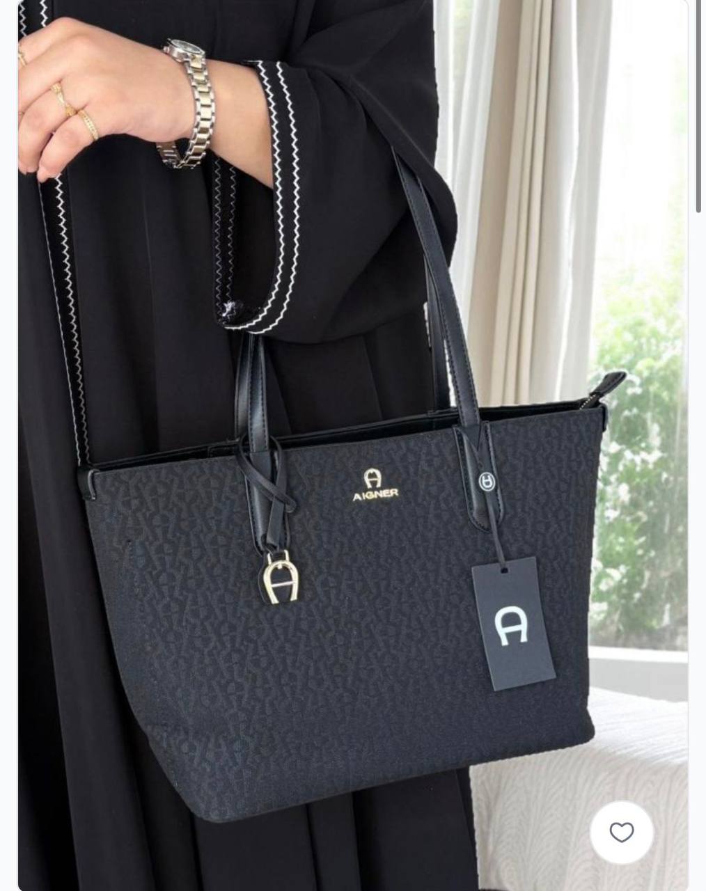 Aigner
95 dhs💓
high quality 42cm

Zain26
♥️♥️♥️