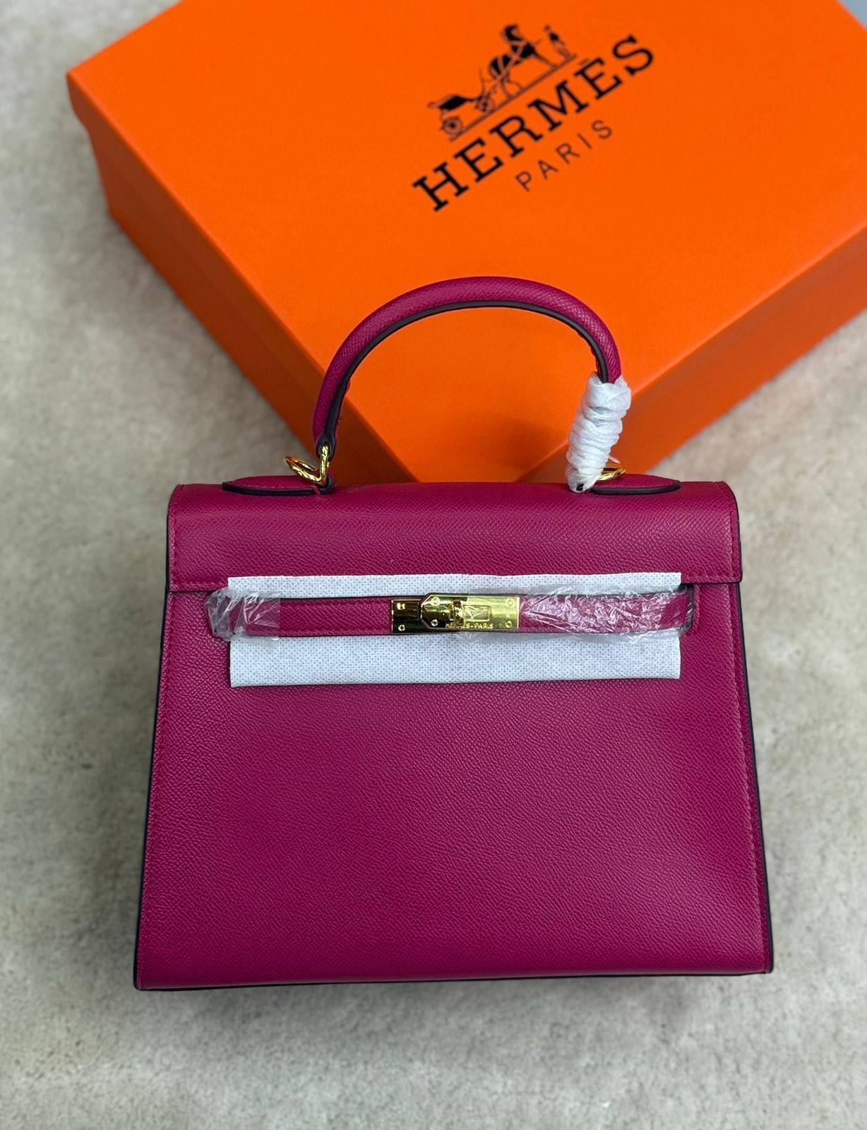 HERMES 
GOOD QUALITY 💯
105 dhs🗽

WITH BOX 📦

Zain28
♥️♥️♥️