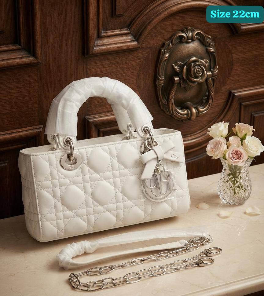 Dior
High quality
With box 
130 dhs🇦🇪🇦🇪

Zain136
♥️♥️♥️