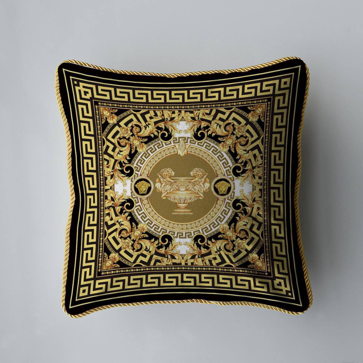 Brand 
High quality 
Pillow cover 
Velvet 100%
Size 50*50
50 dhs🪙🌨️

Zain99
♥️♥️♥️