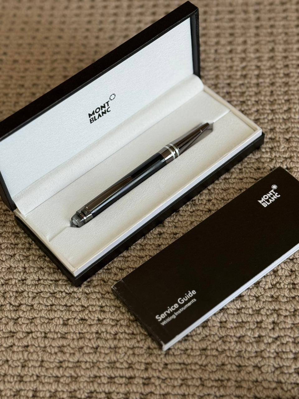 MONTBLANC
*New Pen*
*Master Quality*
190 dhs✅

Zain179
♥️♥️♥️