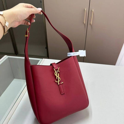 YSL 
GOOD QUALITY  
80 dhs✅

Zain39
♥️♥️♥️