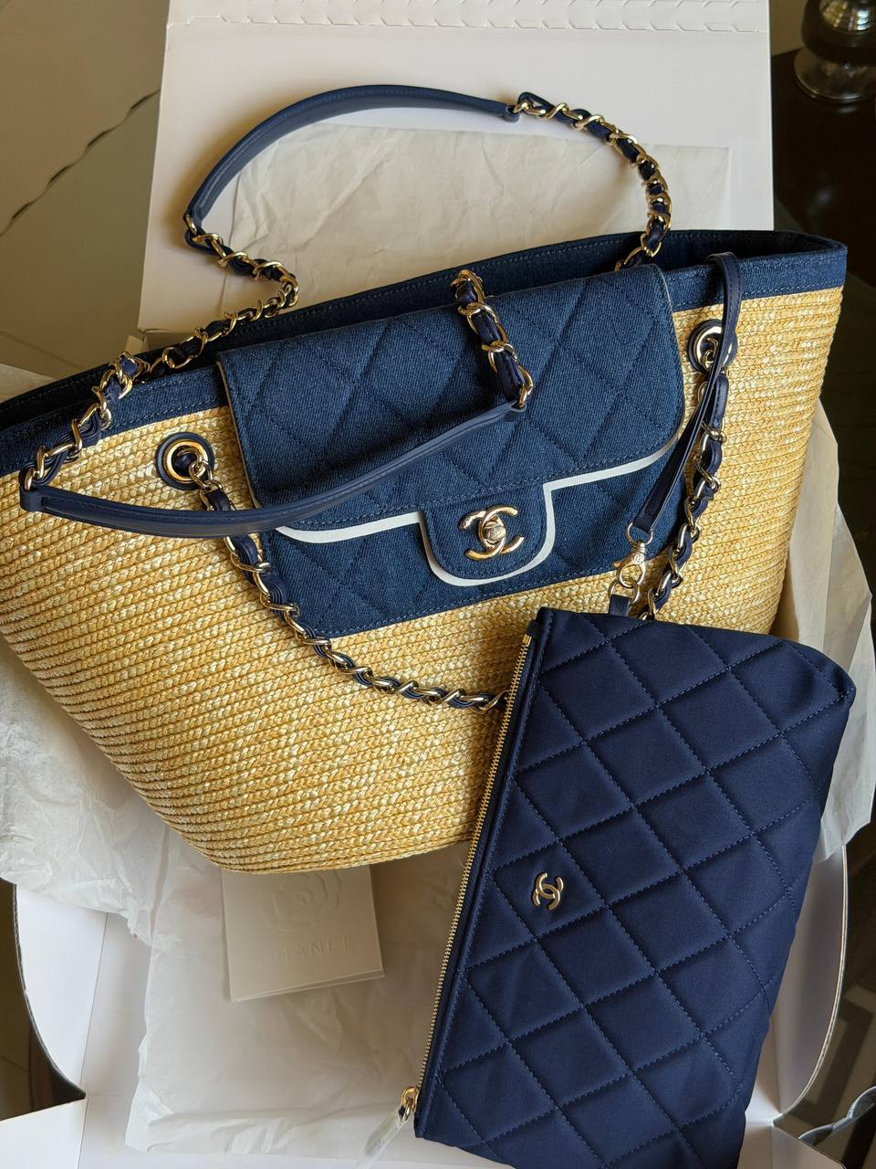 CHANEL
𝐑𝐚𝐟𝐟𝐢𝐚 𝐚𝐧𝐝 𝐃𝐞𝐧𝐢𝐦 𝐭𝐨𝐭𝐞 𝐛𝐚𝐠 
1650 dhs✅
1750 dhs✅

ETAG4
♥️♥️♥️