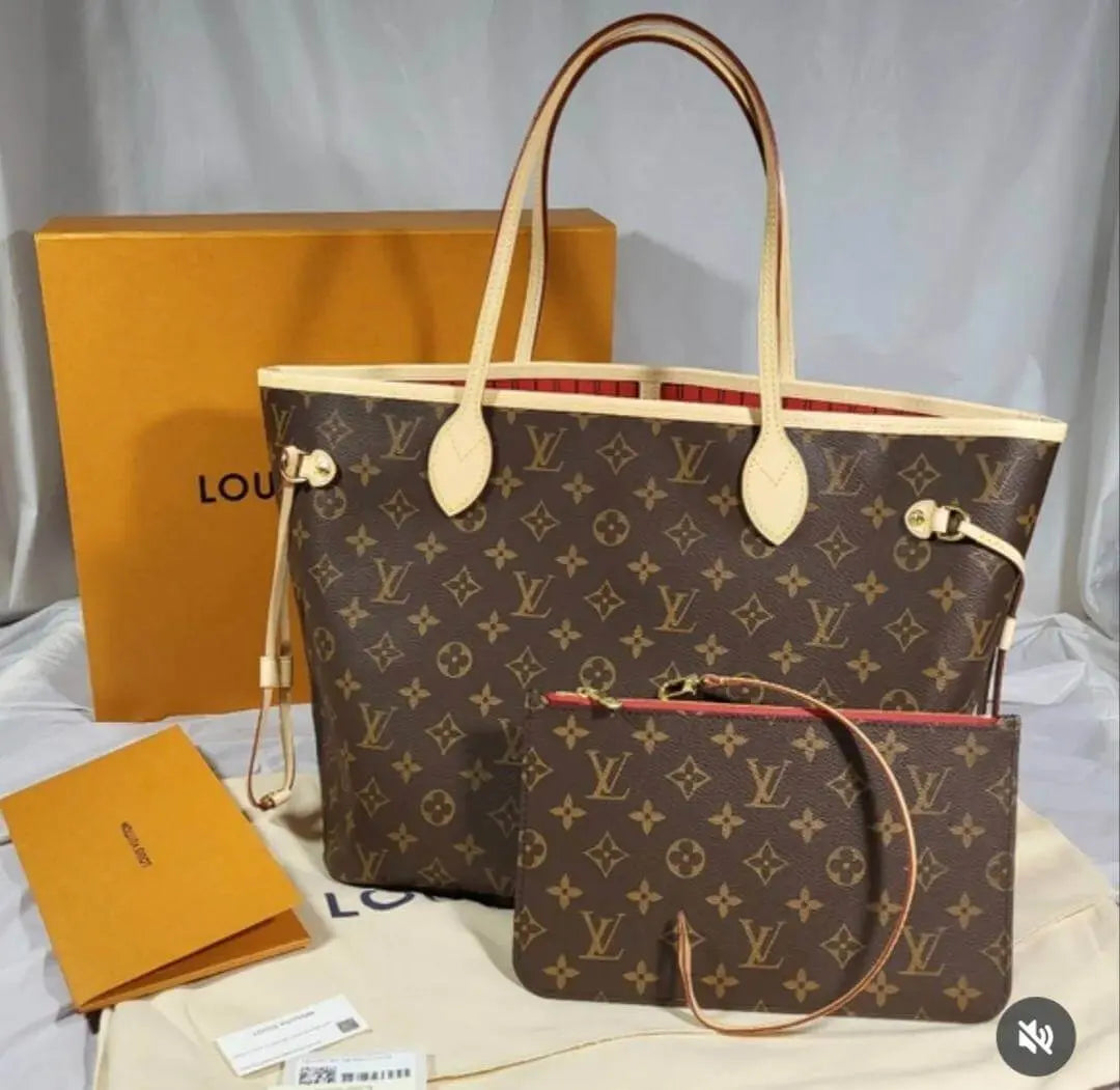 Valentino - JW PEI - BOTTEGA - D&G - PRADA - PATEK - Chanel - Fendi - Dior - MK - Loro Piana - LV - Aquazzura - Jimmy Choo - Christian Louboutin - Van Cleef - APM - Rolex - Cartier - Hermes - Gucci - Polene - ALO - Coach - Loewe - Adidas - Nike - YSL - QC