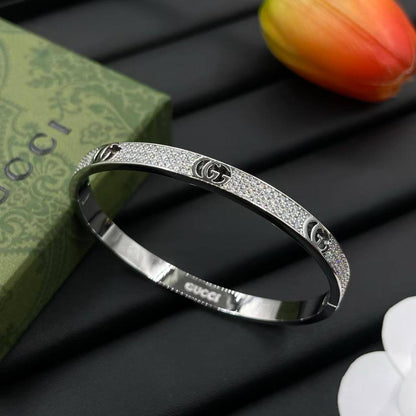 Gucci Bangle* 🌺
Master Quality 

65 dhs🪙🌨️
normal box 📦

Zain48
♥️♥️♥️