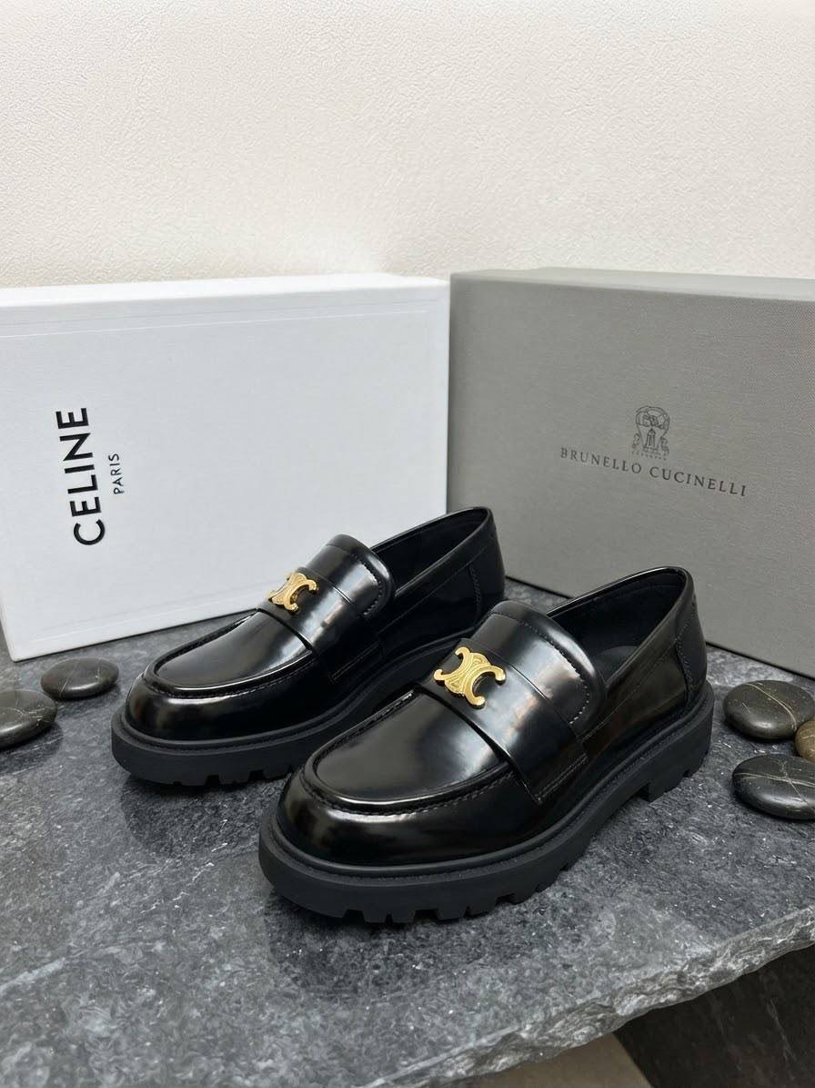 NEW CAME 
CELINE 

GOOD QUALITY 

SIZE-36 TO 41 
130 dhs🇦🇪🇦🇪

Zain40
♥️♥️♥️