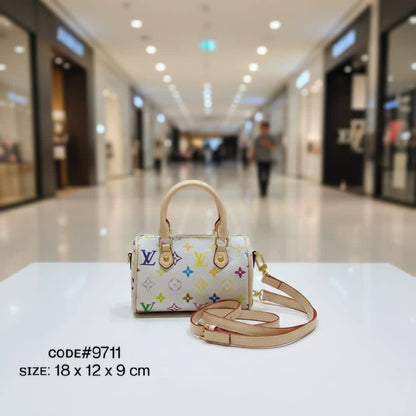 LV
LOUIS VUITTON nano
ʙᴀɴᴅᴏᴜʟɪᴇʀᴇ ᴍɪɴɪ
ᴍᴏɴᴏɢʀᴀᴍ ʟᴇᴀᴛʜᴇʀ
sɪᴢᴇ: 18 cm

ᴡɪᴛʜ ғᴏʟᴅᴇᴅ ᴍᴀɢɴᴇᴛɪᴄ BOX
🎁🎁🎁

75 dhs🪙🌺

Zain31
♥️♥️♥️