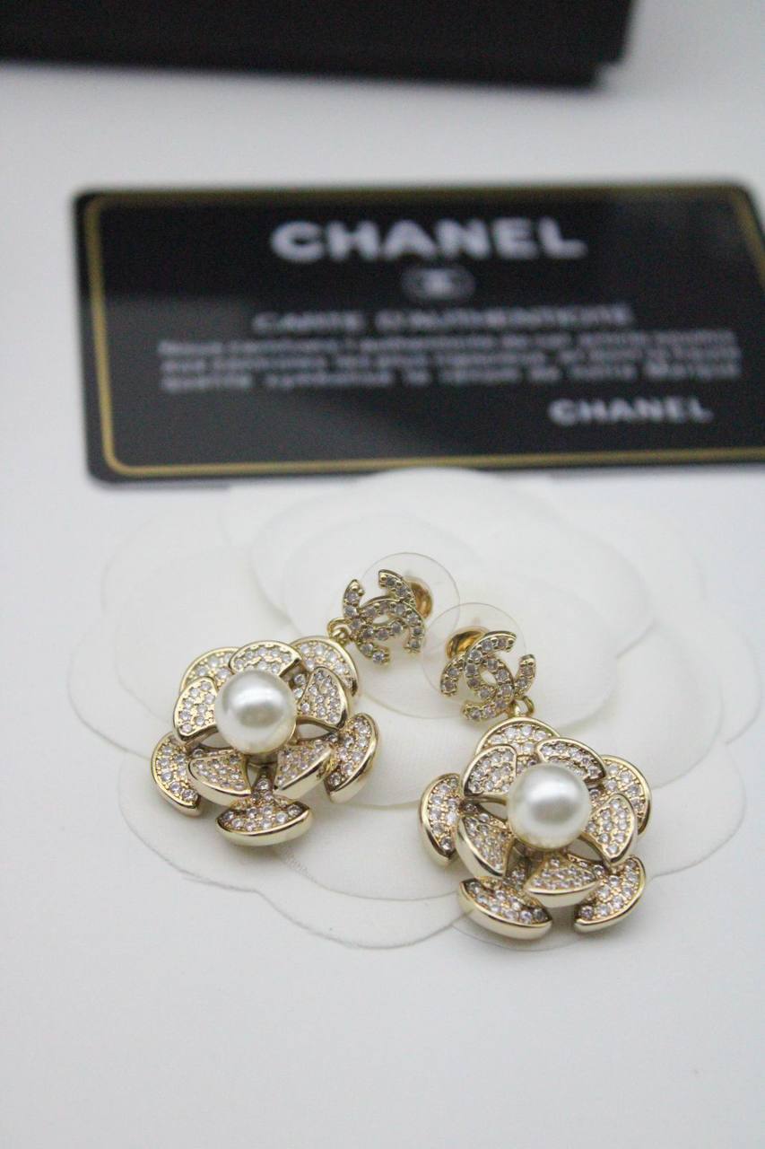 Accessories
65 dhs❤️

Zain122
♥️♥️♥️